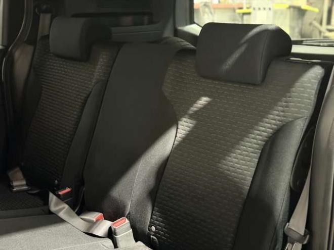 フリードスパイク1.5 G ジャストセレクション 4WD　防錆塗装4WDTVナビBカメエンスタETC夏冬タイヤ 1500