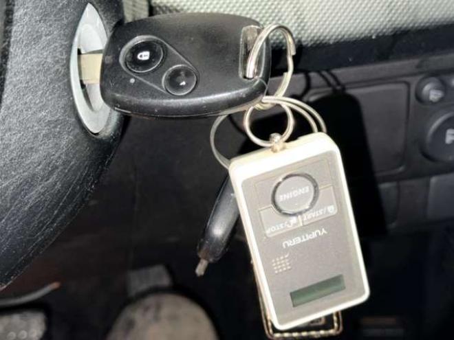 フリードスパイク1.5 G ジャストセレクション 4WD　防錆塗装4WDTVナビBカメエンスタETC夏冬タイヤ 1500