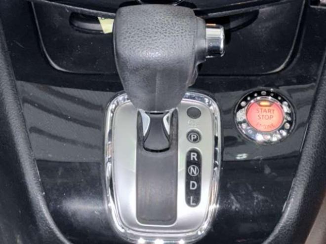 セレナ2.0 ハイウェイスター 4WD　防錆塗装4WDスマキー 2000