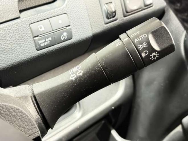 セレナ2.0 ライダー Jパッケージ 4WD　防錆塗装4WDTVナビBカメETC夏冬タイヤ 2000