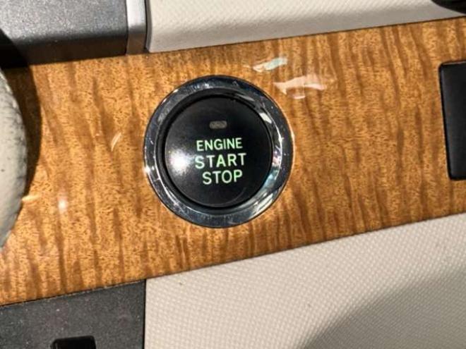 エスティマ2.4 アエラス 4WD　防錆塗装4WDTVナビETC 2400