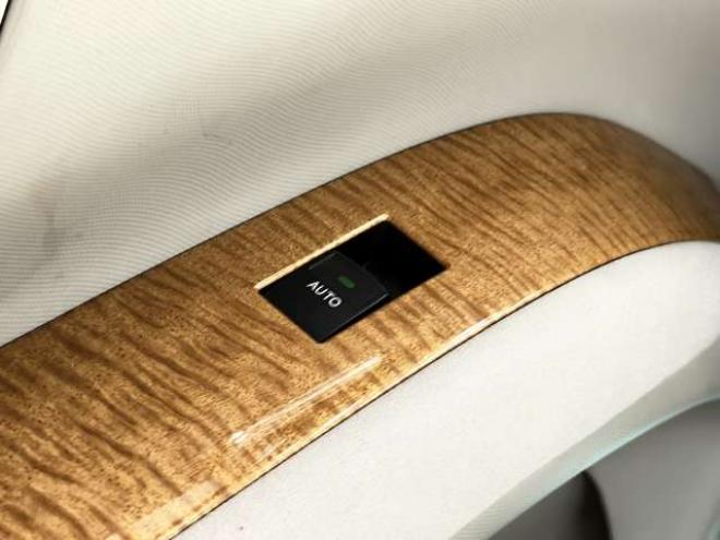 エスティマ2.4 アエラス 4WD　防錆塗装4WDTVナビETC 2400