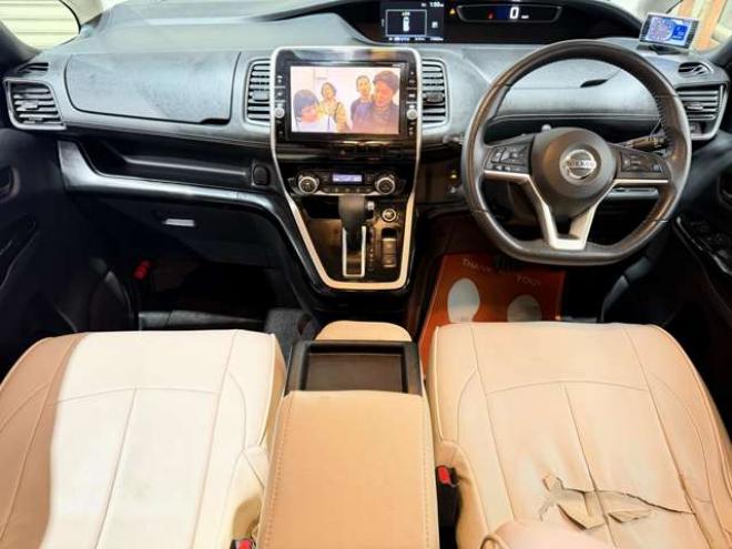 セレナ2.0 ハイウェイスター プロパイロット エディション 4WD　ユーザー買取車防錆塗装4WDドラレコTVナビBカメETC後席モニタエンスタ 2000