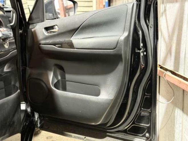 セレナ2.0 ハイウェイスター プロパイロット エディション 4WD　ユーザー買取車防錆塗装4WDドラレコTVナビBカメETC後席モニタエンスタ 2000