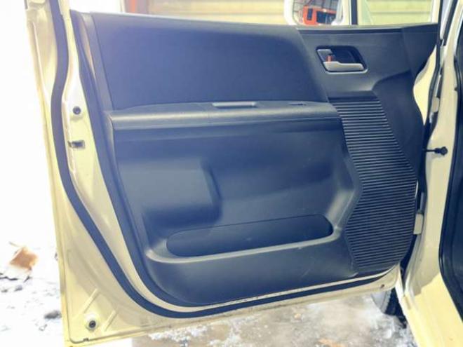 フリードスパイク1.5 G ジャストセレクション 4WD　防錆塗装4WDTVナビBカメ 1500