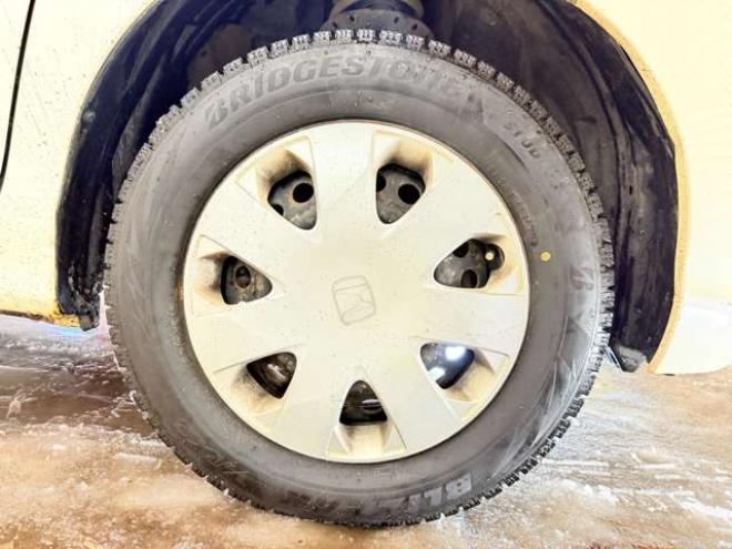 フリードスパイク1.5 G ジャストセレクション 4WD　防錆塗装4WDTVナビBカメ 1500