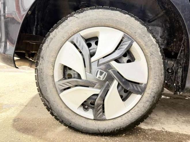 フリードスパイク1.5 G ジャストセレクション 4WD　防錆塗装4WDキーレスTVナビ 1500