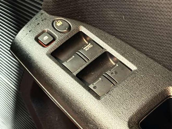 フリードスパイク1.5 G ジャストセレクション 4WD　防錆塗装4WDキーレスTVナビ 1500