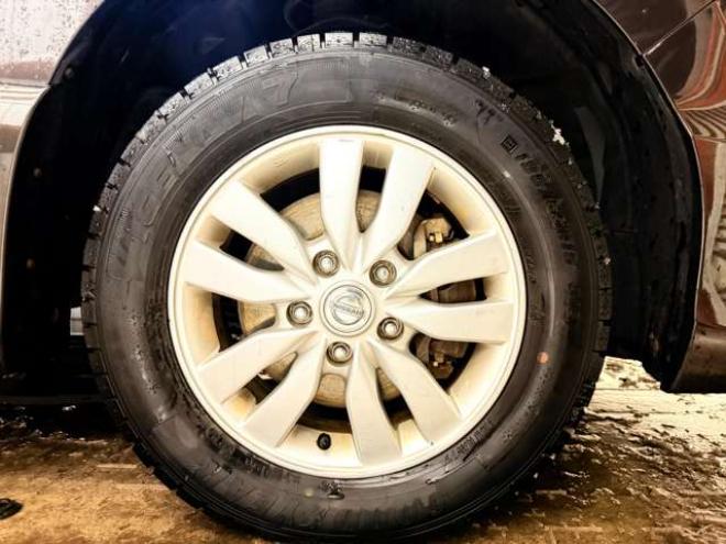 セレナ2.0 ハイウェイスター 4WD　防錆塗装4WDTVナビ 2000