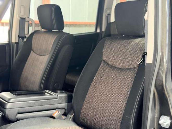 セレナ2.0 ハイウェイスター 4WD　防錆塗装4WDTVナビ 2000