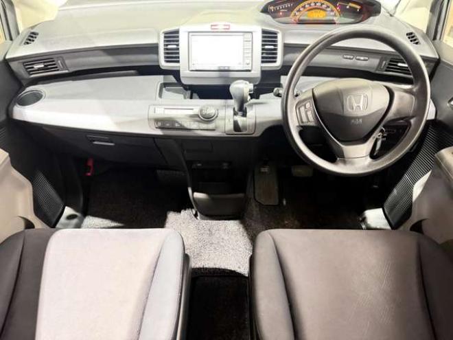 フリード1.5 G エアロ Lパッケージ 4WD　防錆塗装4WDTVナビBカメエンスタ夏冬タイヤ 1500