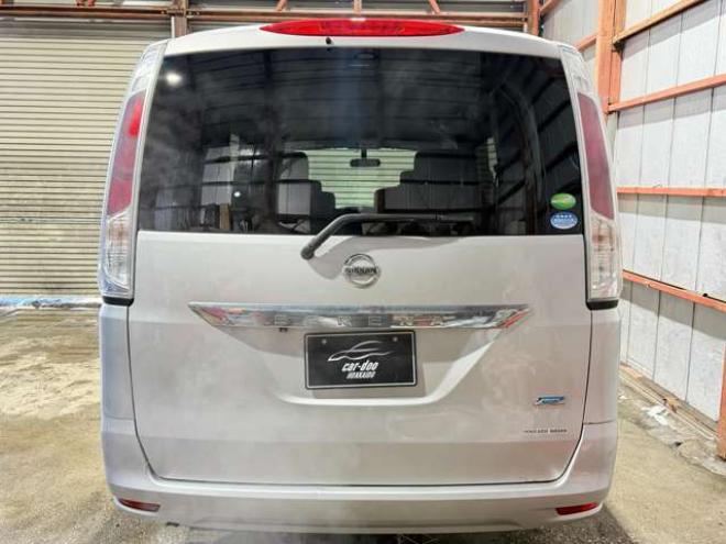 セレナ2.0 20X 4WD　防錆塗装4WDTVナビBカメETCエンスタ 2000