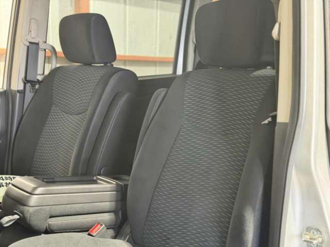 セレナ2.0 20X 4WD　防錆塗装4WDTVナビBカメETCエンスタ 2000