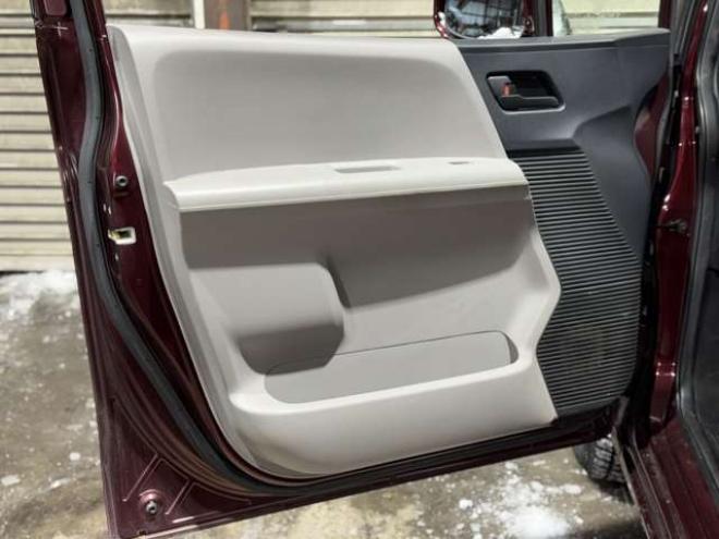 フリード1.5 G Lパッケージ 4WD　防錆塗装4WDキーレスナビ 1500