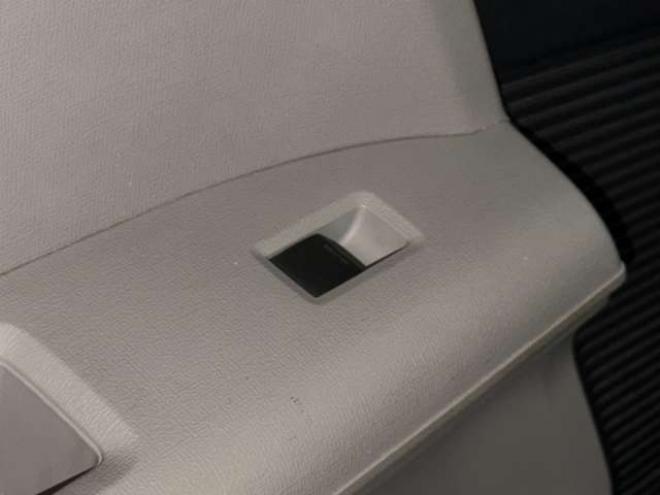 フリード1.5 G Lパッケージ 4WD　防錆塗装4WDキーレスナビ 1500