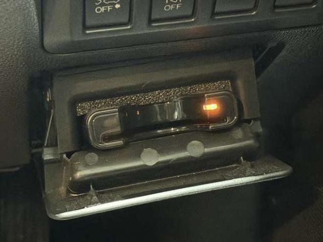 レガシィB4 2.5 4WD　防錆塗装4WDナビBカメETC 2500