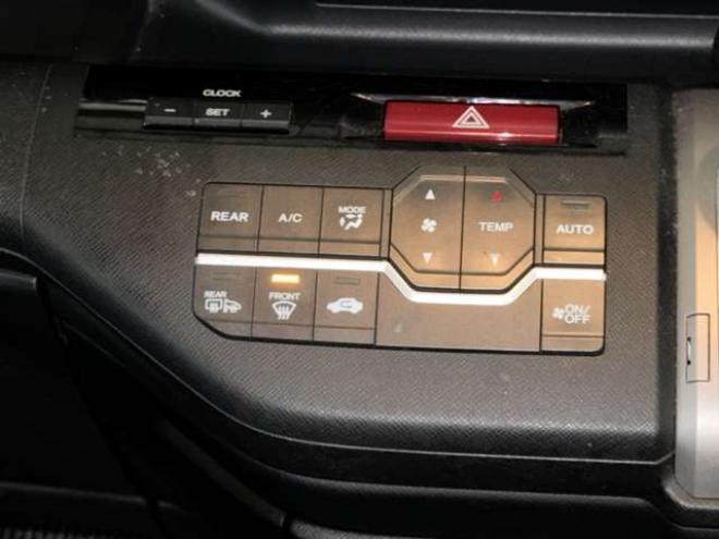 ステップワゴン2.0 スパーダ S 4WD　防錆塗装4WDTVナビBカメETC後席モニタ 2000