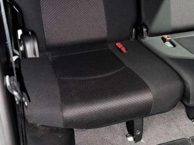 セレナ2.0 ハイウェイスター 4WD　防錆塗装4WDTVナビBカメ後席モニタETCドラレコ 2000