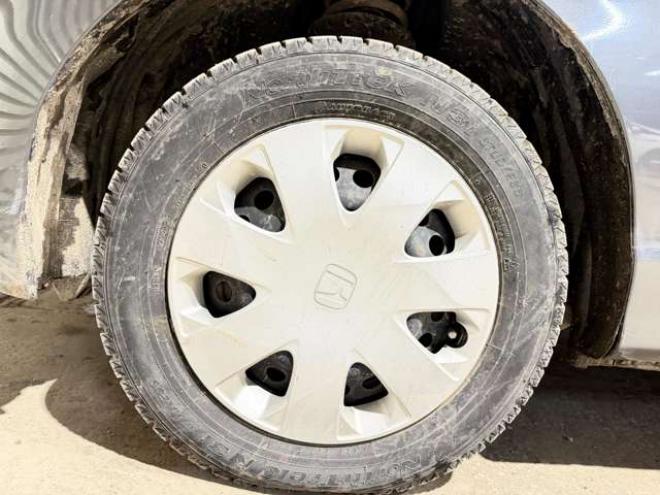 フリード1.5 G エアロ 4WD　防錆塗装4WDキーレスCDエンスタETC夏冬タイヤ 1500