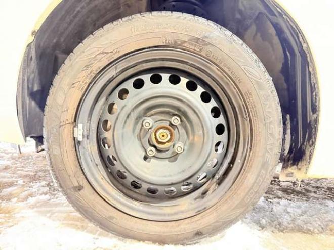 フィット1.3 13G Fパッケージ 4WD　防錆塗装4WDスマキーCD 1300