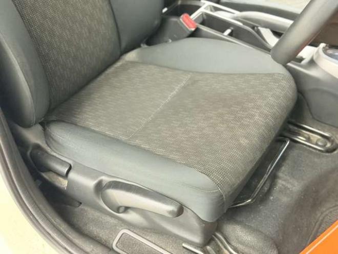 フィット1.3 13G Fパッケージ 4WD　防錆塗装4WDスマキーCD 1300