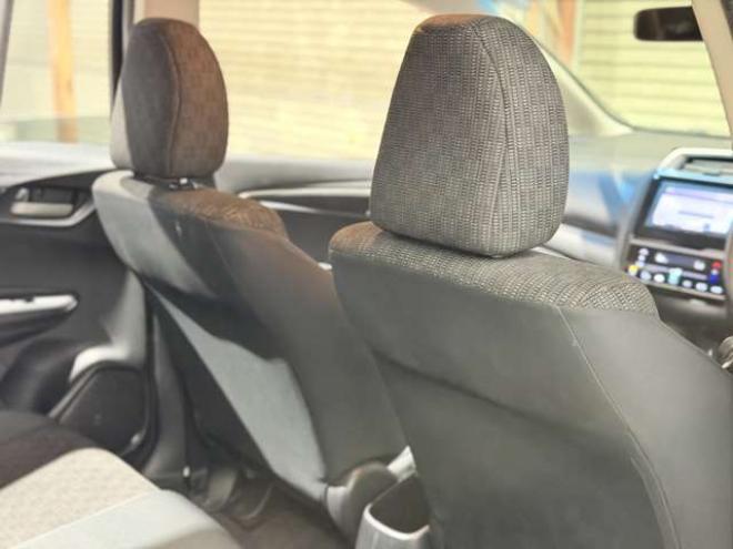 フィット1.3 13G Fパッケージ 4WD　防錆塗装4WDスマキーナビ 1300