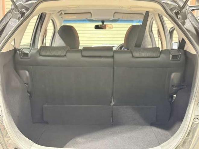 フィット1.3 13G Fパッケージ 4WD　防錆塗装4WDスマキーナビ 1300