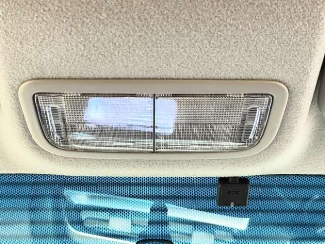 フィット1.3 13G Fパッケージ 4WD　防錆塗装4WDスマキーナビ 1300