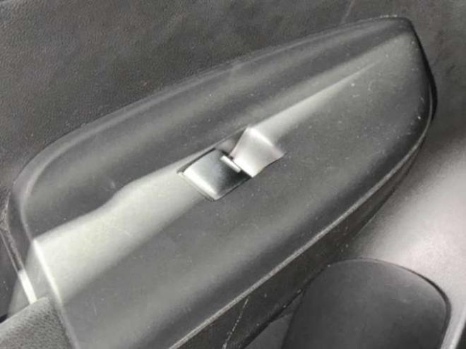 フィット1.3 13G Fパッケージ 4WD　防錆塗装4WDスマキーナビ 1300