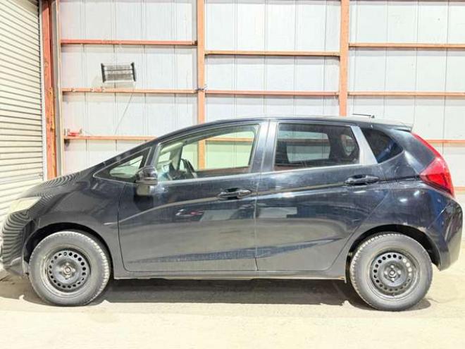 フィット1.3 13G Fパッケージ 4WD　防錆塗装4WDスマキーナビ 1300