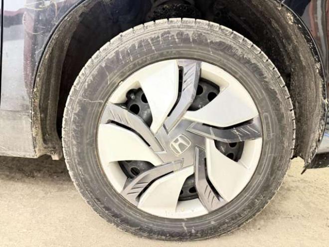 フィット1.5 ハイブリッド Fパッケージ 4WD　防錆塗装4WDエンスタCD 1500