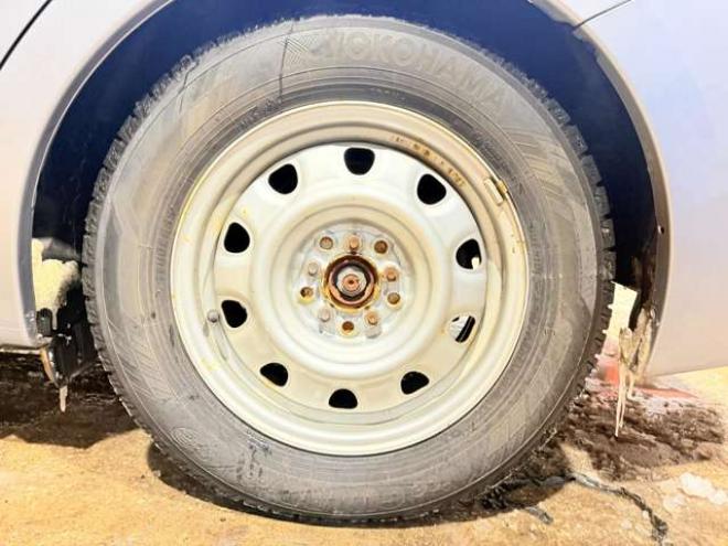 インプレッサG4 1.6 i 4WD　防錆塗装4WDキーレスナビ夏冬タイヤ 1600