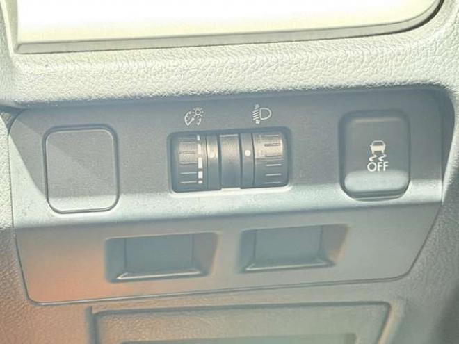 インプレッサG4 1.6 i 4WD　防錆塗装4WDキーレスナビ夏冬タイヤ 1600