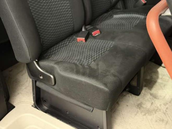 セレナ2.0 20S アンシャンテ 送迎タイプ オートステップ仕様 4WD　防錆塗装4WDスマキーCD 2000