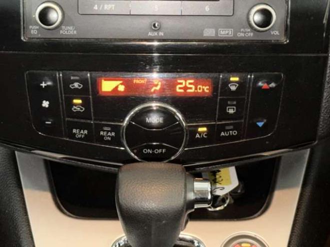 セレナ2.0 20S アンシャンテ 送迎タイプ オートステップ仕様 4WD　防錆塗装4WDスマキーCD 2000