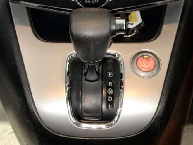 セレナ2.0 20S アンシャンテ 送迎タイプ オートステップ仕様 4WD　防錆塗装4WDスマキーCD 2000