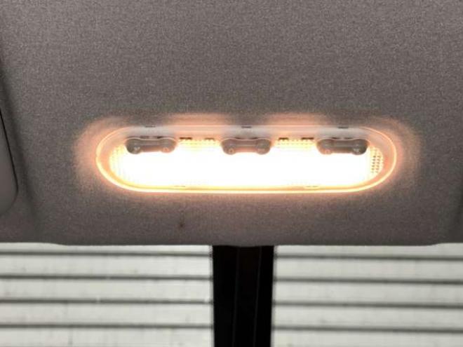 セレナ2.0 20S アンシャンテ 送迎タイプ オートステップ仕様 4WD　防錆塗装4WDスマキーCD 2000