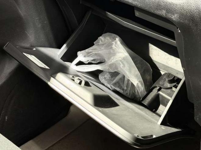 セレナ2.0 20S アンシャンテ 送迎タイプ オートステップ仕様 4WD　防錆塗装4WDスマキーCD 2000