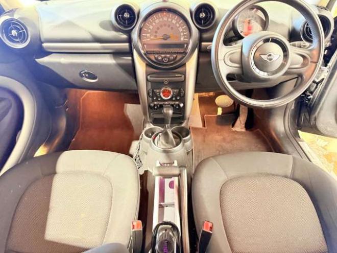 ミニクロスオーバー クーパー D オール4 4WD　防錆塗装4WDディーゼルキーレスETC 正規輸入車 2000