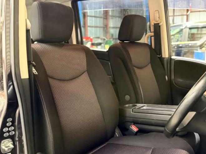 セレナ2.0 ハイウェイスター 4WD　防錆塗装4WDTVナビBカメETC 2000