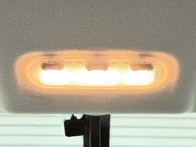 セレナ2.0 ハイウェイスター 4WD　防錆塗装4WDTVナビBカメETC 2000