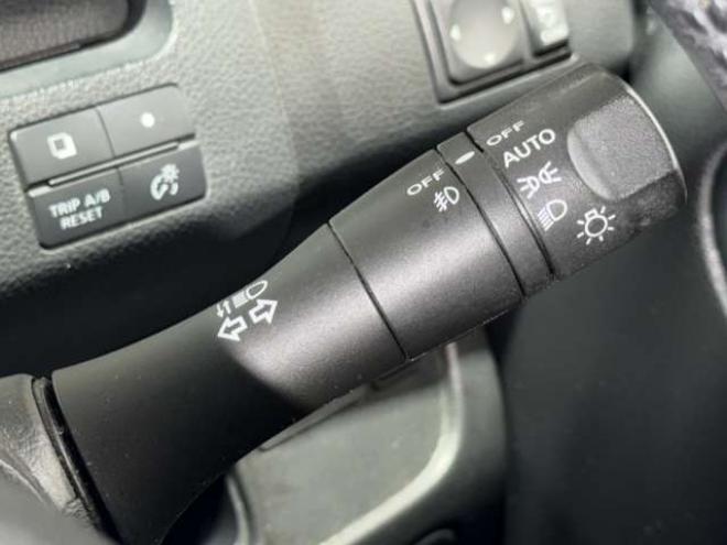 セレナ2.0 ハイウェイスター 4WD　防錆塗装4WDTVナビBカメETC 2000