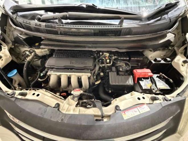 フリード1.5 G エアロ Lパッケージ 4WD　防錆塗装4WDキーレスTVナビETC 1500