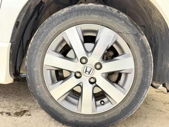 フリード1.5 G エアロ Lパッケージ 4WD　防錆塗装4WDキーレスTVナビETC 1500