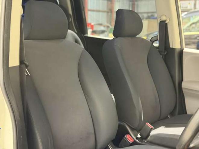 フリード1.5 G エアロ Lパッケージ 4WD　防錆塗装4WDキーレスTVナビETC 1500