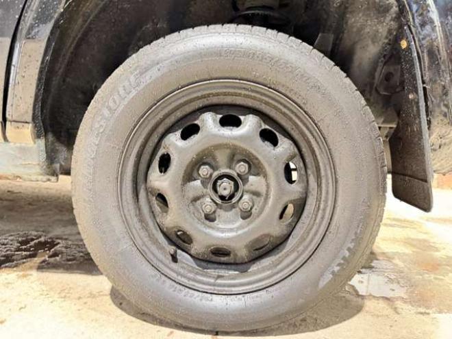 ラシーン1.5 タイプF 4WD　防錆塗装4WDキーレスCD 1500