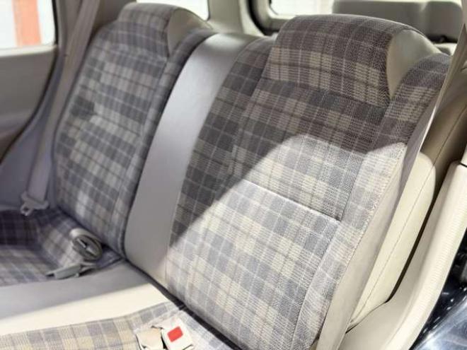 ラシーン1.5 タイプF 4WD　防錆塗装4WDキーレスCD 1500