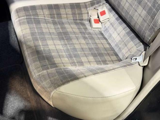 ラシーン1.5 タイプF 4WD　防錆塗装4WDキーレスCD 1500