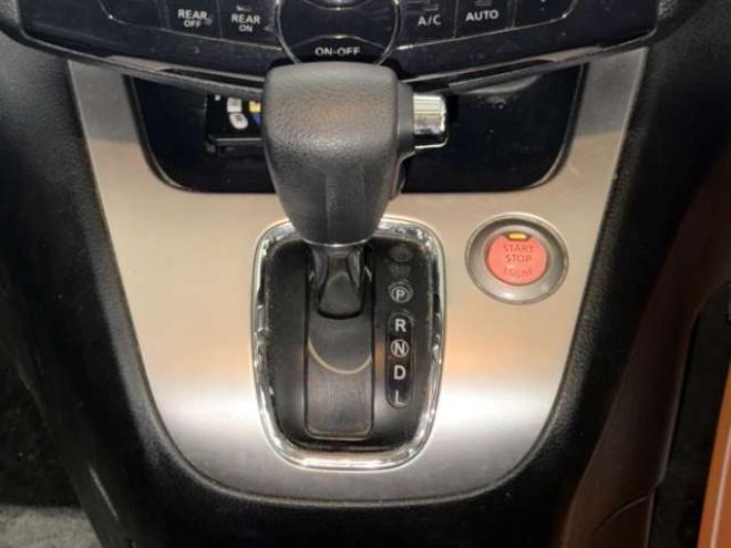 セレナ2.0 20X 4WD　防錆塗装4WDTVナビBカメ後席モニタ 2000