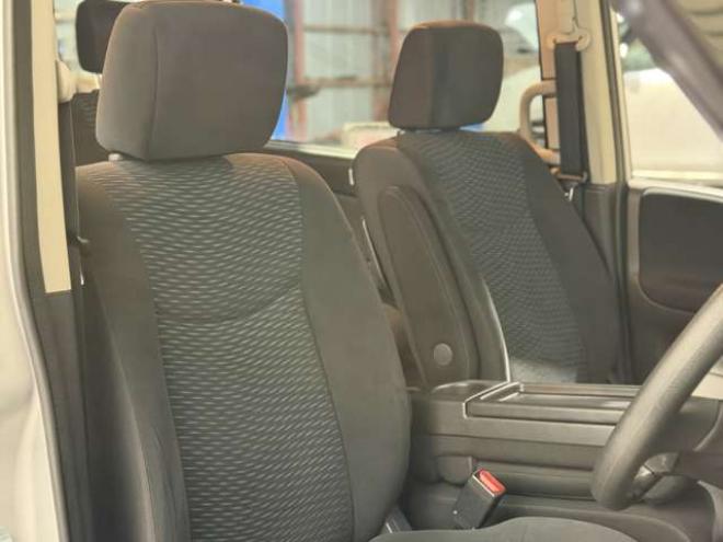 セレナ2.0 20X 4WD　防錆塗装4WDラジオナビETC 2000